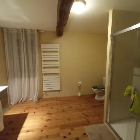 Bed & Breakfast Dans Charmante Maison A